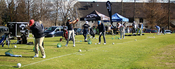 Schlägertests und Unterhaltung am Golfclub Rif