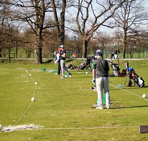 Schlägertests und Unterhaltung am Golfclub Rif
