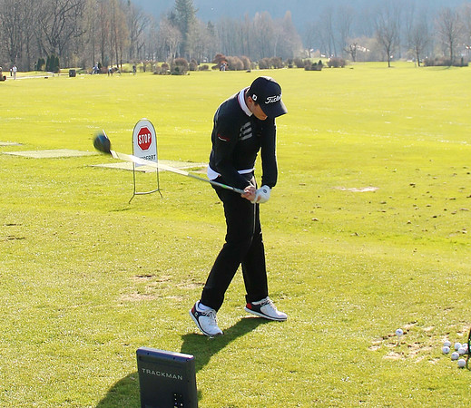 Schlägertests und Unterhaltung am Golfclub Rif