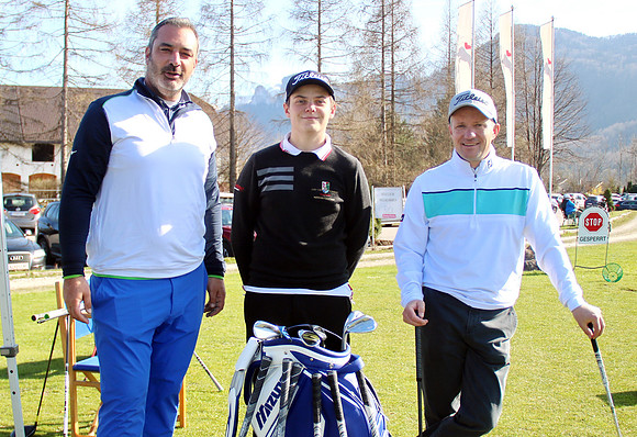 Schlägertests und Unterhaltung am Golfclub Rif