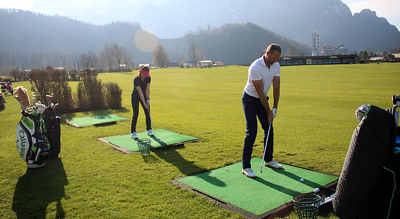 Schlägertests und Unterhaltung am Golfclub Rif