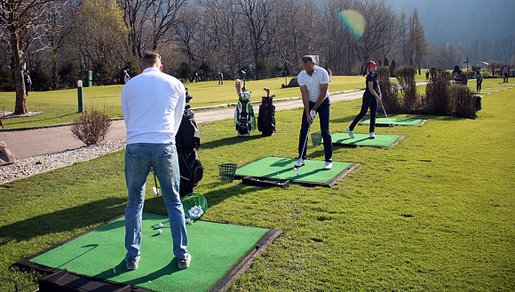 Schlägertests und Unterhaltung am Golfclub Rif