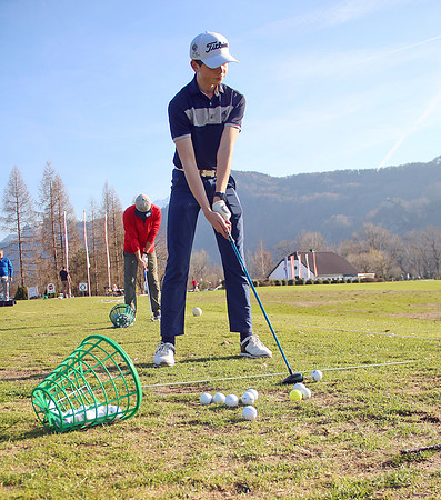 Schlägertests und Unterhaltung am Golfclub Rif