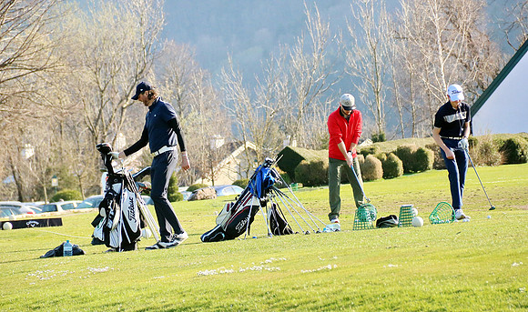 Schlägertests und Unterhaltung am Golfclub Rif
