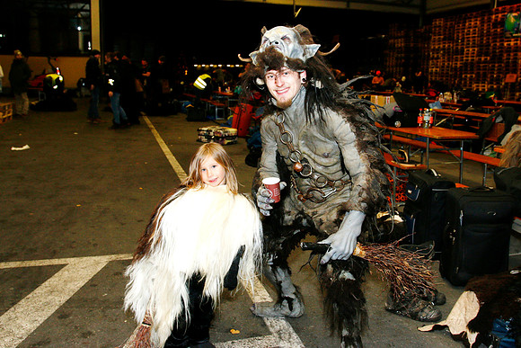 Maxglaner Krampus und Perchtenlauf