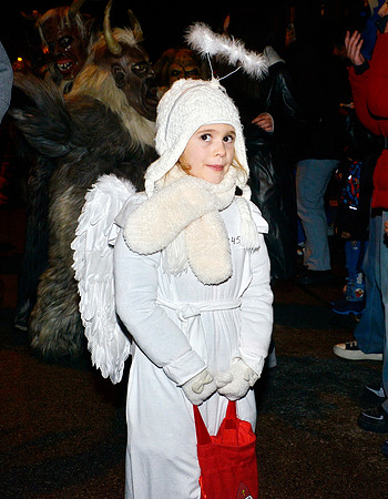 Maxglaner Krampus und Perchtenlauf