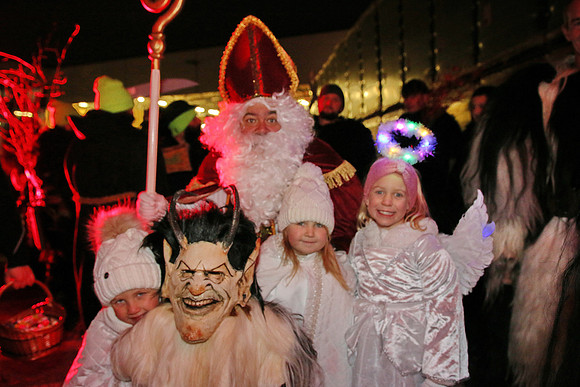 Maxglaner Krampus und Perchtenlauf