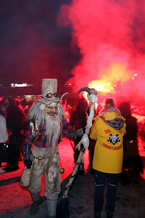 Maxglaner Krampus und Perchtenlauf