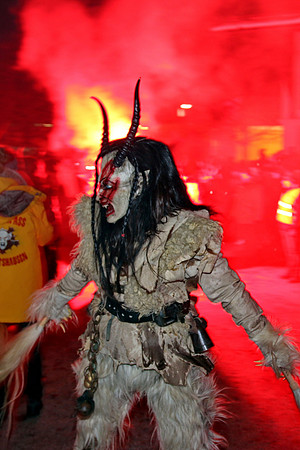 Maxglaner Krampus und Perchtenlauf