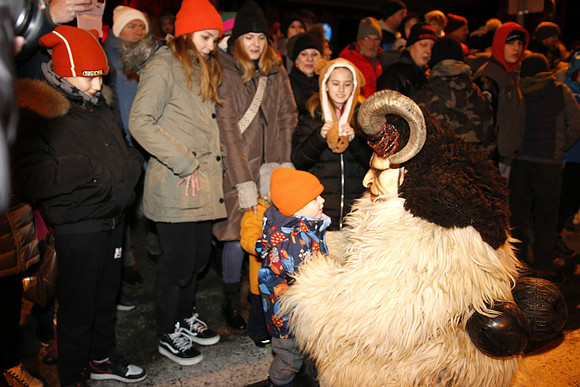 Maxglaner Krampus und Perchtenlauf