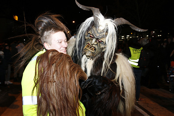 Maxglaner Krampus und Perchtenlauf