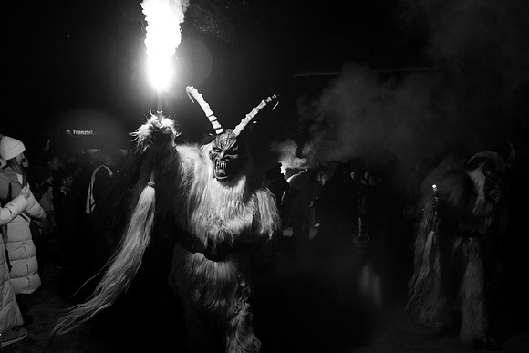 Maxglaner Krampus und Perchtenlauf