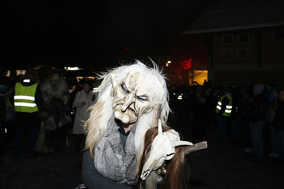 Maxglaner Krampus und Perchtenlauf
