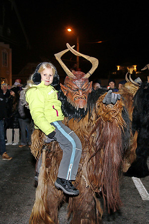 Maxglaner Krampus und Perchtenlauf