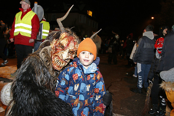 Maxglaner Krampus und Perchtenlauf