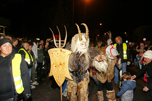 Maxglaner Krampus und Perchtenlauf