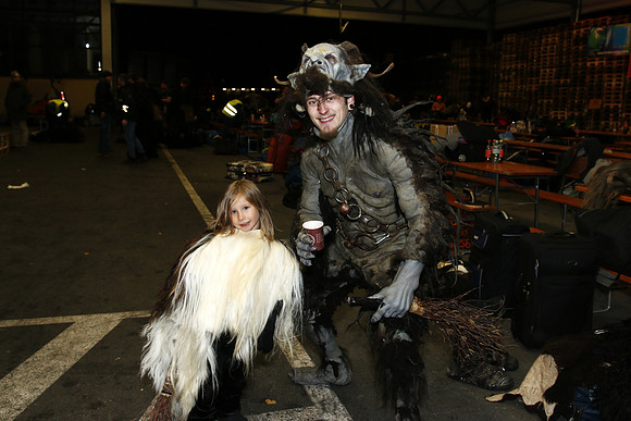 Maxglaner Krampus und Perchtenlauf