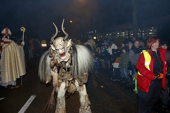 Maxglaner Krampus und Perchtenlauf
