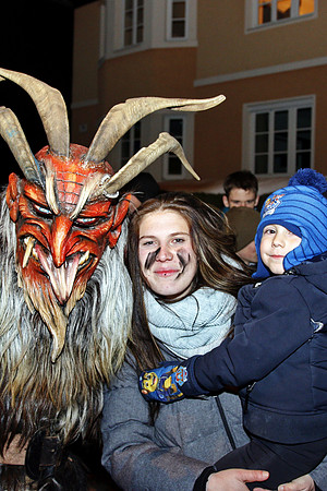 Maxglaner Krampus und Perchtenlauf