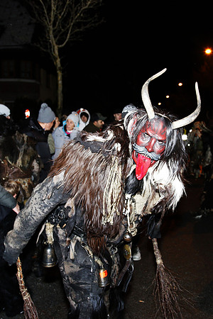 Maxglaner Krampus und Perchtenlauf