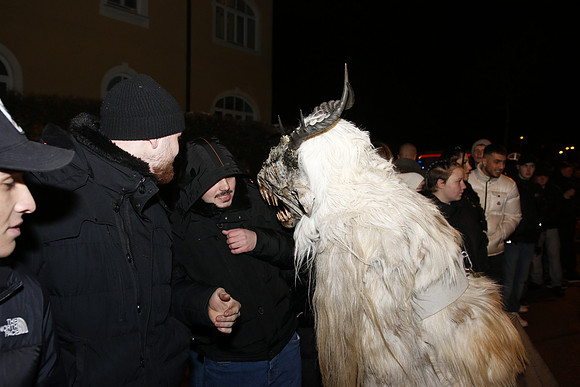 Maxglaner Krampus und Perchtenlauf