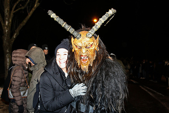 Maxglaner Krampus und Perchtenlauf