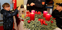 Friedenslichtbholung bei der Feuerwehr Hallein