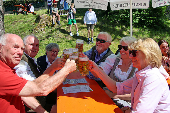 Maibaumaufstellen der LJ Großgmain
