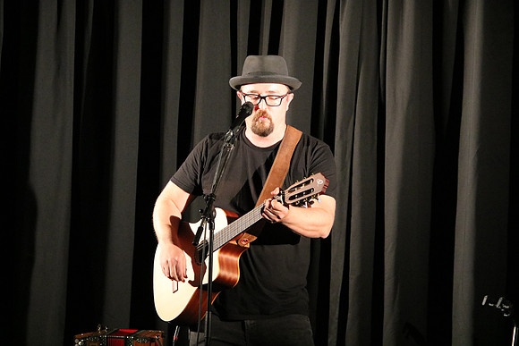Musikkabarettist Helmut A. Binser