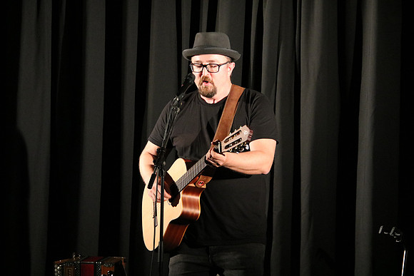 Musikkabarettist Helmut A. Binser