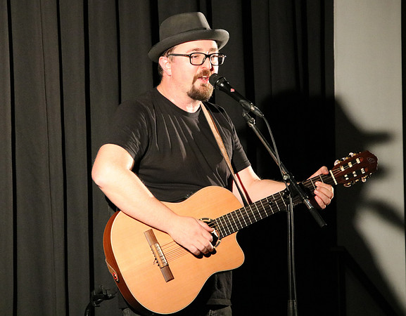 Musikkabarettist Helmut A. Binser