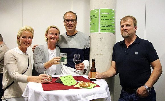 Besucher von Musikkabarettist Helmut A. Binser