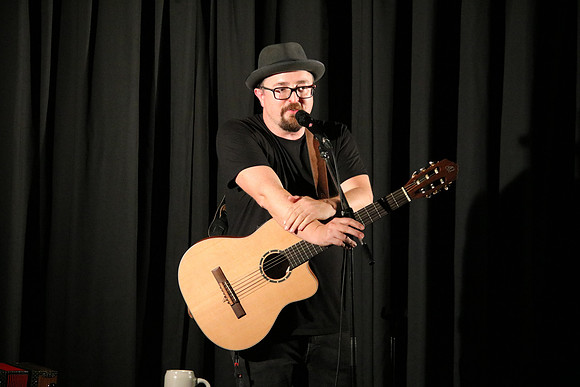 Musikkabarettist Helmut A. Binser