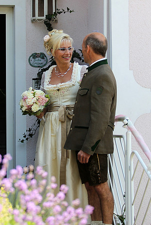 Bernhard holt Wendy ab