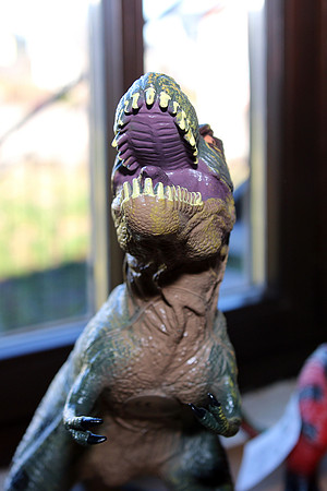 Dinosaurier-Theater im Ziegelstadel
