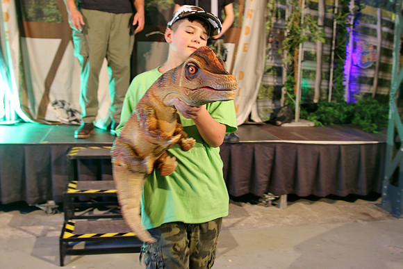 Dinosaurier-Theater im Ziegelstadel