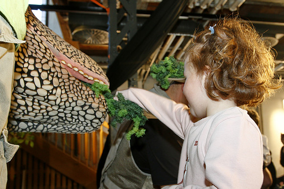 Dinosaurier-Theater im Ziegelstadel