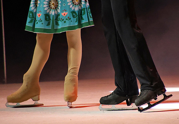 Die Eiskönigin -  Schlittschuh-Ensemble