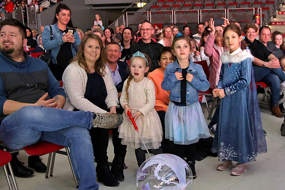 Die Eiskönigin -  Schlittschuh-Ensemble