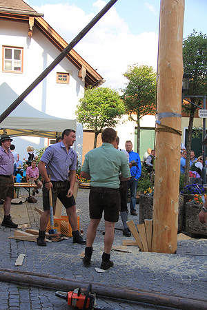 01.05.2014 Maibaumaufstellen Bad Vigaun