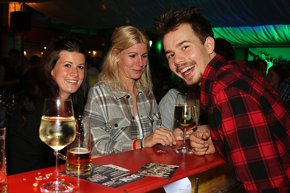 Brandheiße Partynight 2022