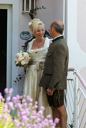 Bernhard holt Wendy ab