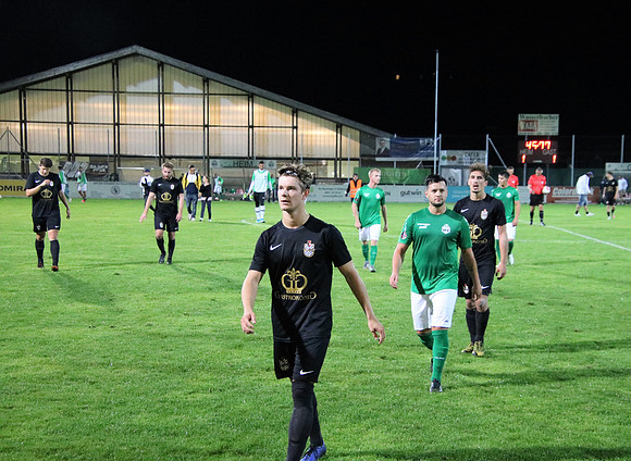 UFC Hallein verliert in der 6. Runde zuhause...