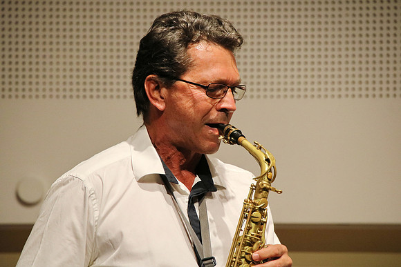 Sax & Smile
