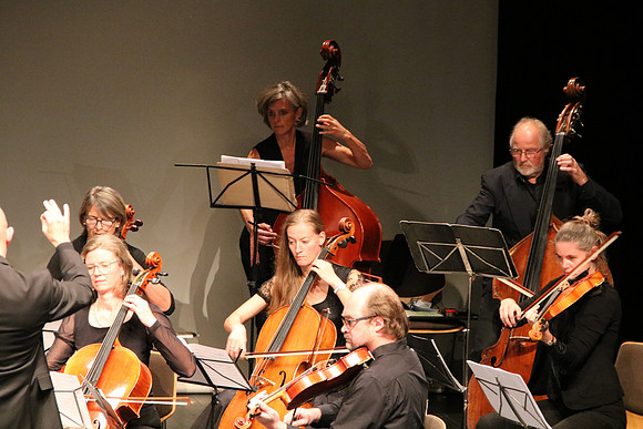 Halleiner Kammerorchester mit Luigi Morleo und Jakob Mancinelli