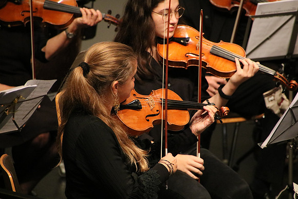 Halleiner Kammerorchester mit Luigi Morleo und Jakob Mancinelli