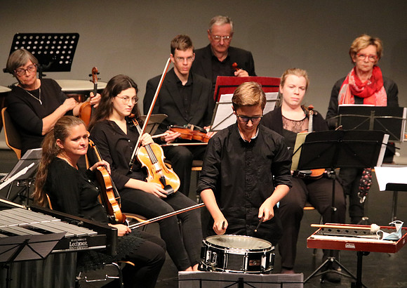 Halleiner Kammerorchester mit Luigi Morleo und Jakob Mancinelli
