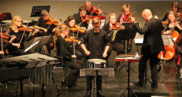 Halleiner Kammerorchester mit Luigi Morleo und Jakob Mancinelli