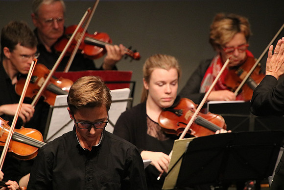 Halleiner Kammerorchester mit Luigi Morleo und Jakob Mancinelli