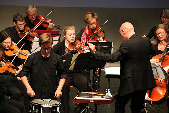 Halleiner Kammerorchester mit Luigi Morleo und Jakob Mancinelli